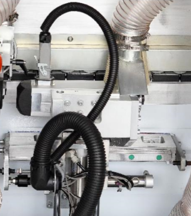 Кромкооблицовочный станок F600 с прифуговкой