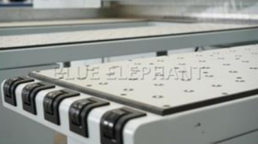 Автоматический форматно-раскроечный центр с ЧПУ ELE CNC-330