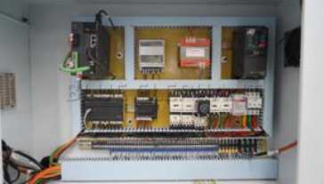 Автоматический форматно-раскроечный центр с ЧПУ ELE CNC-330