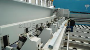 Автоматический форматно-раскроечный центр с ЧПУ ELE CNC-330