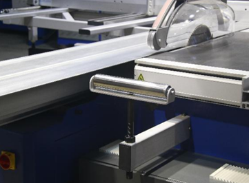 Форматно-раскроечный станок T45 с ЧПУ