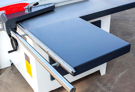 Форматно-раскроечный станок UA3200S с наклоном пилы