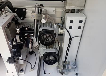 Кромкооблицовочный станок MF363J с прифуговкой