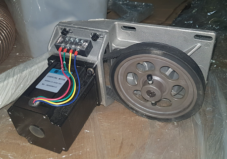 Фрезерно-гравировальный станок с ЧПУ-1616A с вакуумным столом