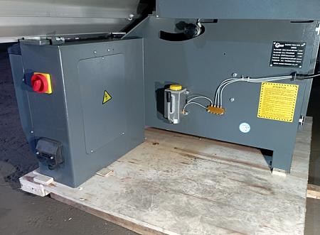 Форматно-раскроечный станок W9DS c ЧПУ - 3200мм. Упор с электроприводом ,  электроподъёмом пильного узла с электронной индикацией наклона