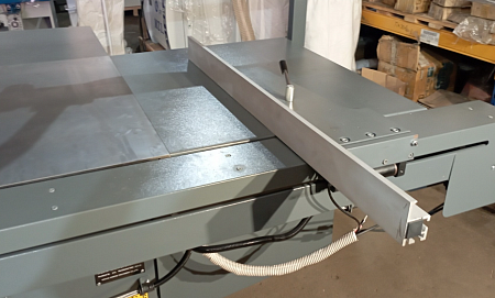 Форматно-раскроечный станок W9DS c ЧПУ - 3200мм. Упор с электроприводом ,  электроподъёмом пильного узла с электронной индикацией наклона