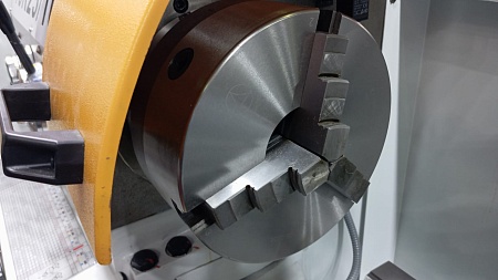 Токарно-винторезный станок GLY 16К25