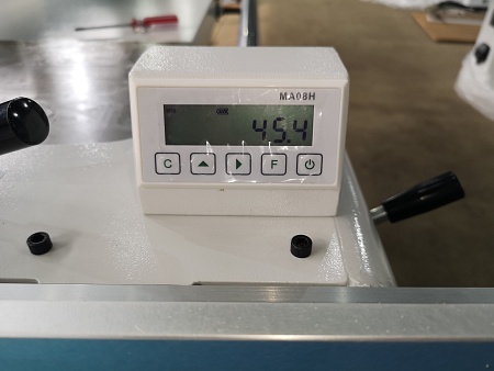 Форматно-раскроечный станок HOLD MJ320DK электроподъем пилы