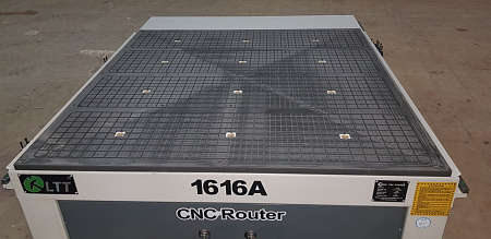 Фрезерно-гравировальный станок с ЧПУ-1616A с вакуумным столом