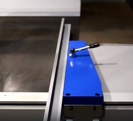 Форматно-раскроечный станок T45 с ЧПУ