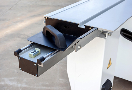 Форматно-раскроечный станок UA3200S с наклоном пилы