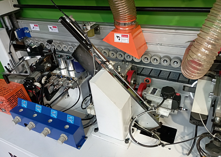 Кромкооблицовочный станок MF363J с прифуговкой