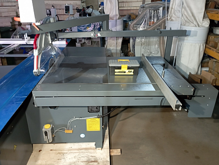 Форматно-раскроечный станок W9DS c ЧПУ - 3200мм. Упор с электроприводом ,  электроподъёмом пильного узла с электронной индикацией наклона