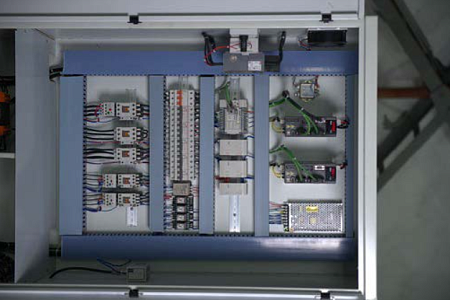 Форматно-раскроечный центр с ЧПУ DM-832PS