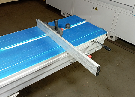 Форматно-раскроечный станок Y45-5 с наклоном пилы