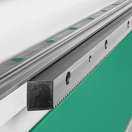 Фрезерно-гравировальный станок с ЧПУ TS 1325 L по дереву