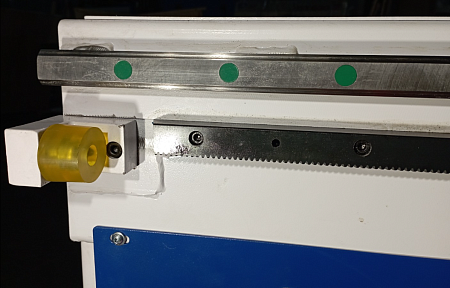 Фрезерно-гравировальный станок с ЧПУ 2140AH с сервогибридным двигателем