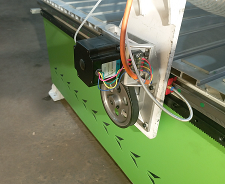 Фрезерно-гравировальный станок с ЧПУ LTT-1012